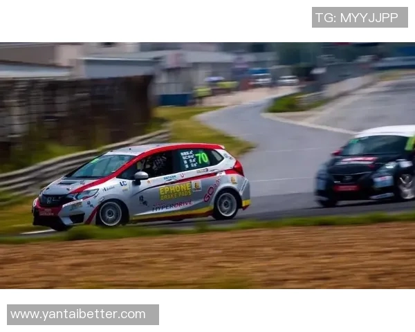 广州足球队与杭州足球队耐力对决赛后分析与反思