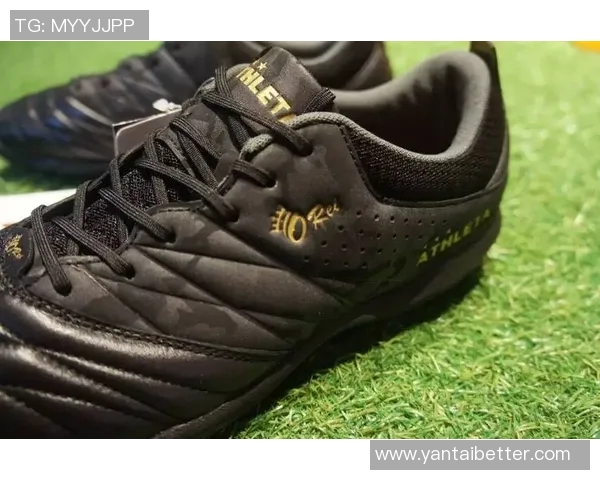 男士足球明星训练鞋推荐助你提升球技与场上表现